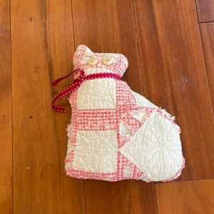 VINTAGE QUILTED CAT